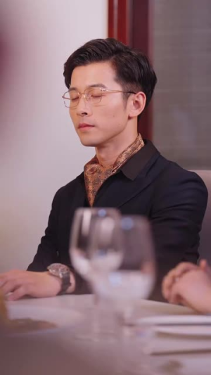 鹿总夫人又要和您摊牌了(100集) 鹿总夫人又要和您摊牌了(100集)好看又精彩的短剧来了