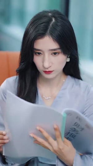 穿成四个反派崽子的恶毒亲妈(100集) 穿成四个反派崽子的恶毒亲妈(100集)精彩古装短剧推荐