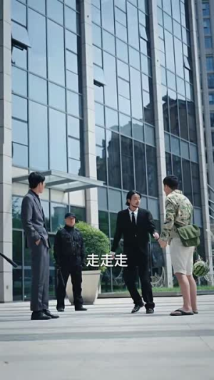 我给总裁老婆当保镖(36集) 我给总裁老婆当保镖(36集)好看又上头的热播短剧