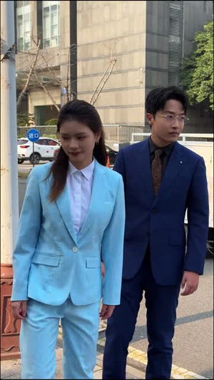 暮年回首爱又生(60集) 暮年回首爱又生(60集)每天更新最火短剧