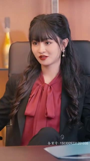 腹黑女秘(79集) 腹黑女秘(79集)温柔追捕短剧剧情