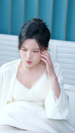 团宠干金归来周少要贴贴(62集) 团宠干金归来周少要贴贴(62集)男女都爱看的短剧