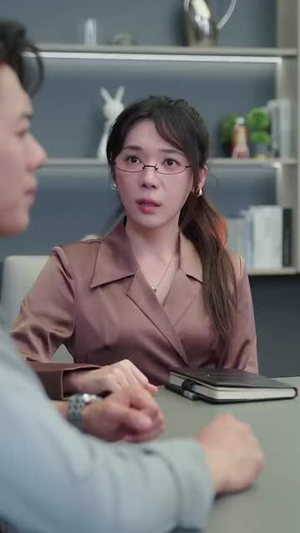 金牌制作人我咋亏成票房教父了（60集）好看的短剧一定要分享