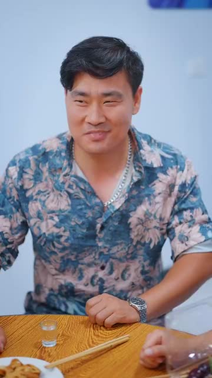 傻小龙神农逆袭(80集) 傻小龙神农逆袭(80集)越看越精彩的短剧